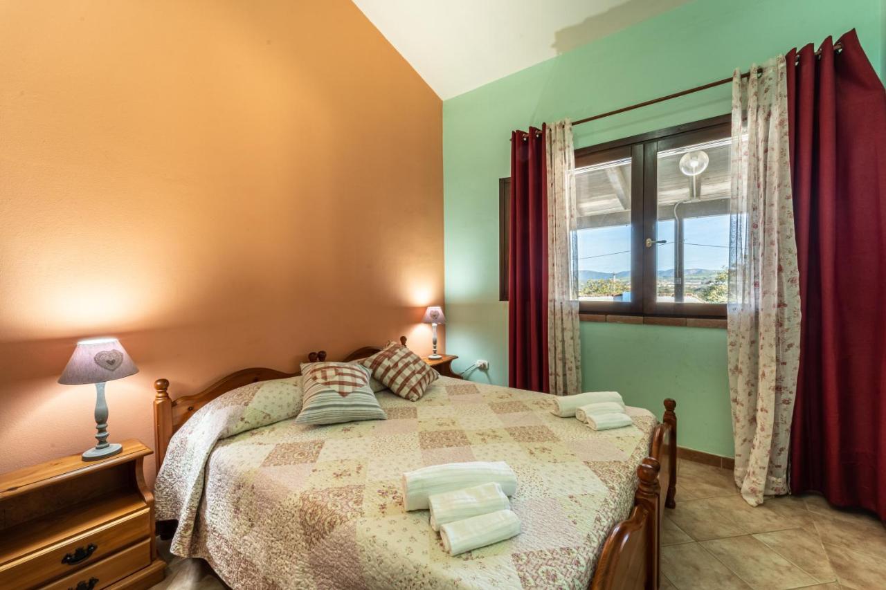 Casa Vacanza Su Cuili ゴンネーザ エクステリア 写真